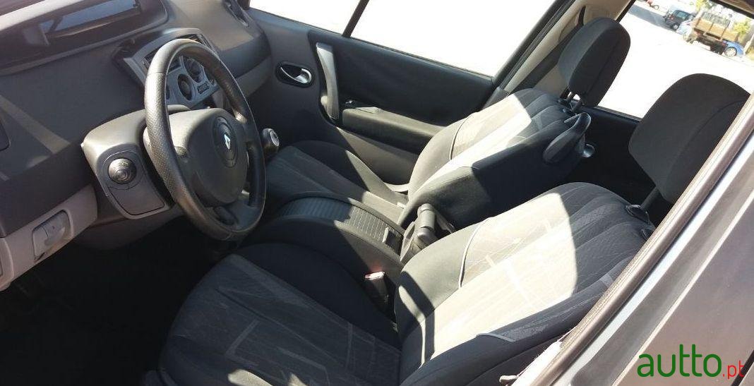 2005' Renault Scenic photo #3