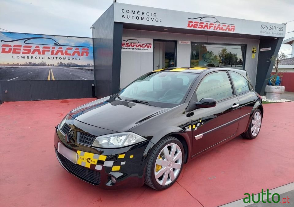 2004' Renault Megane 2.0 T 16V Sport photo #1