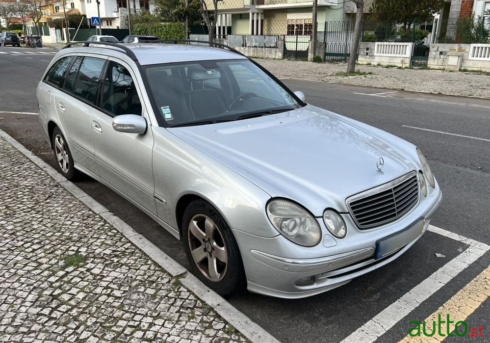 2006' Mercedes-Benz E 280 photo #2
