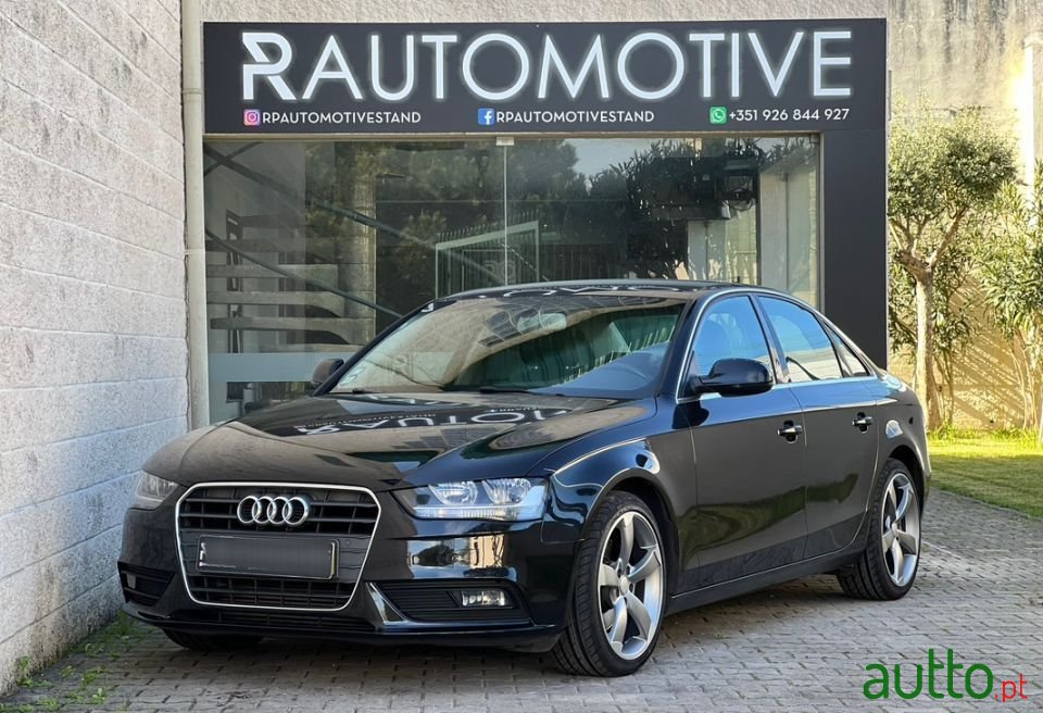 2012' Audi A4 photo #1