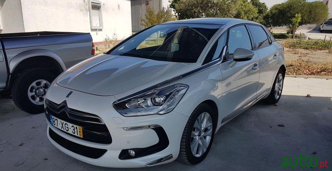 2014' DS Automobiles Ds5 photo #1