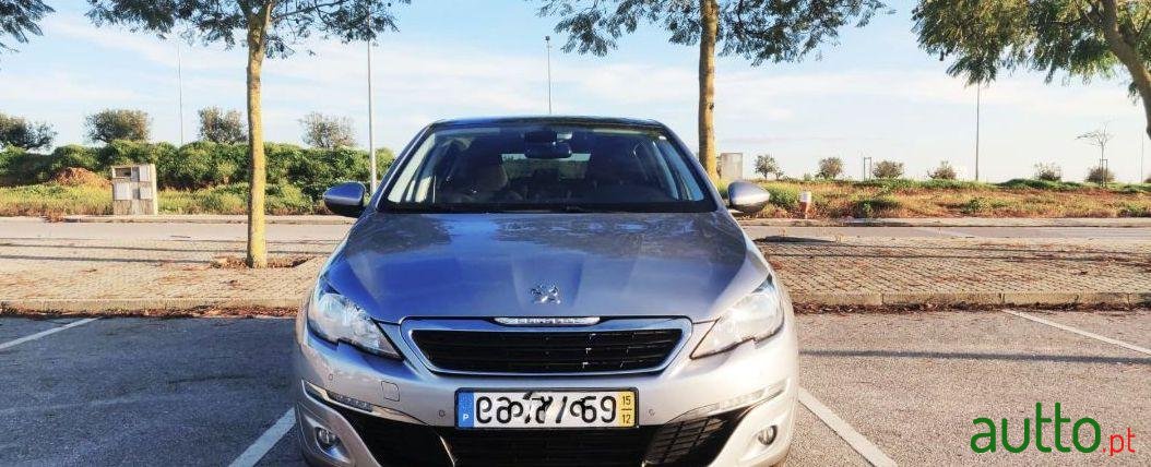 2015' Peugeot 308 photo #3