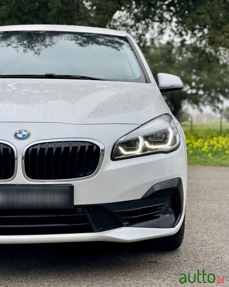 2020' BMW Série 2 I 7L Advantage photo #2