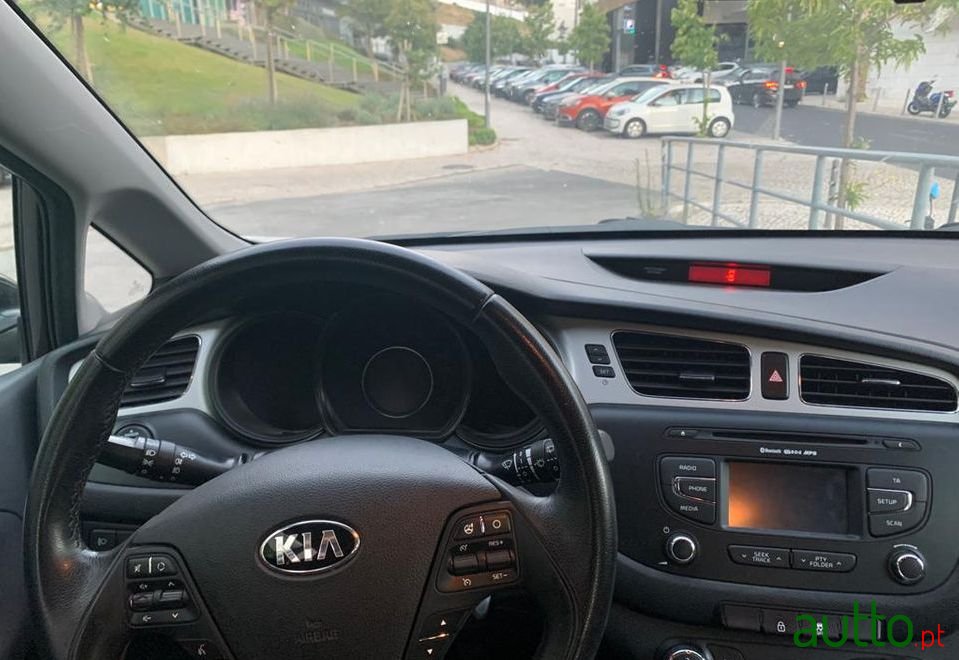 2015' Kia Ceed Sw photo #3