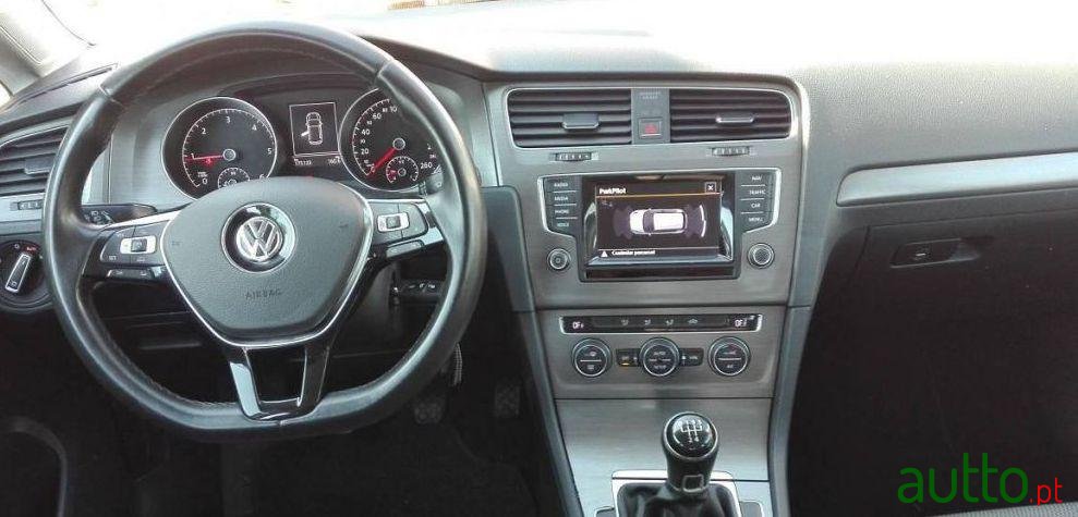 2013' Volkswagen Golf photo #1