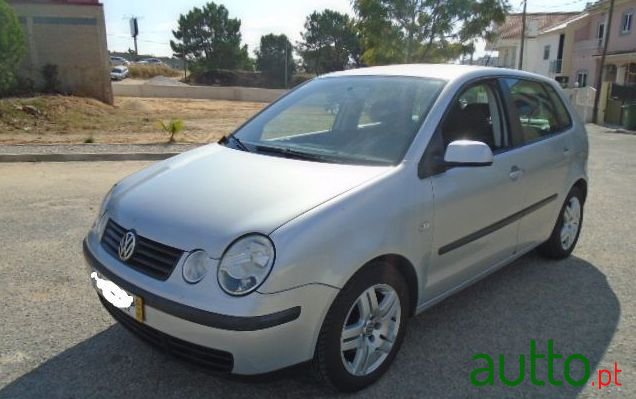 2004' Volkswagen Polo photo #3