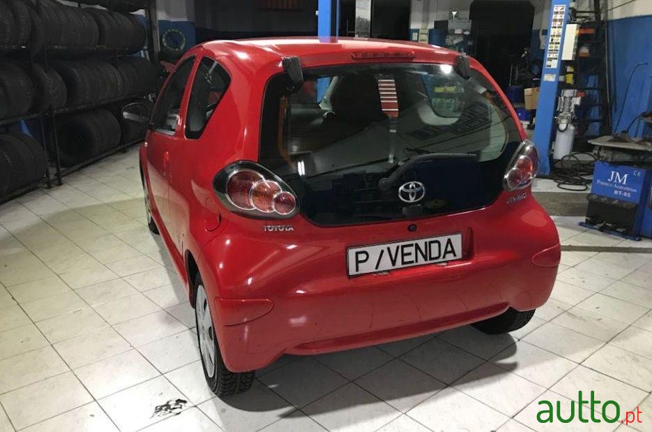 2009' Toyota Aygo photo #1