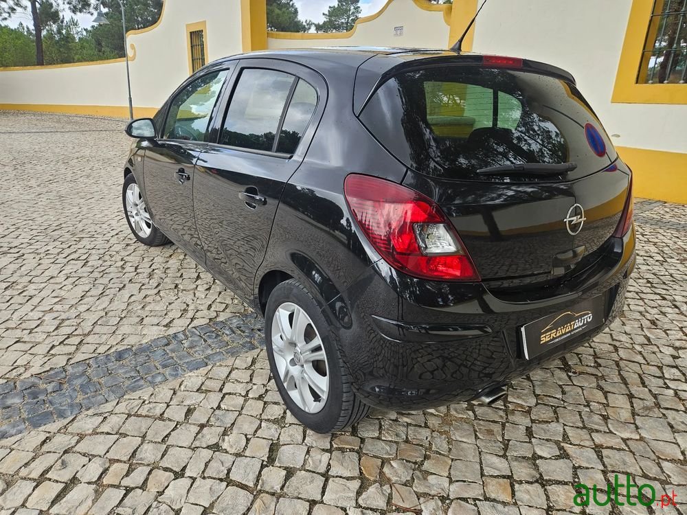 2011' Opel Corsa photo #6