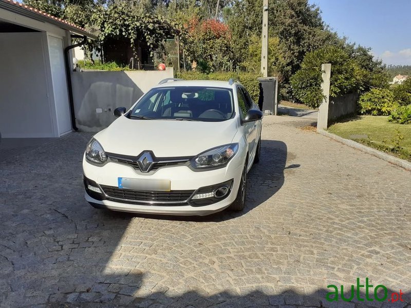 2014' Renault Megane Sport Tourer photo #2