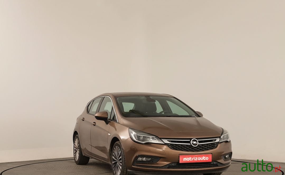 2015' Opel Astra photo #1