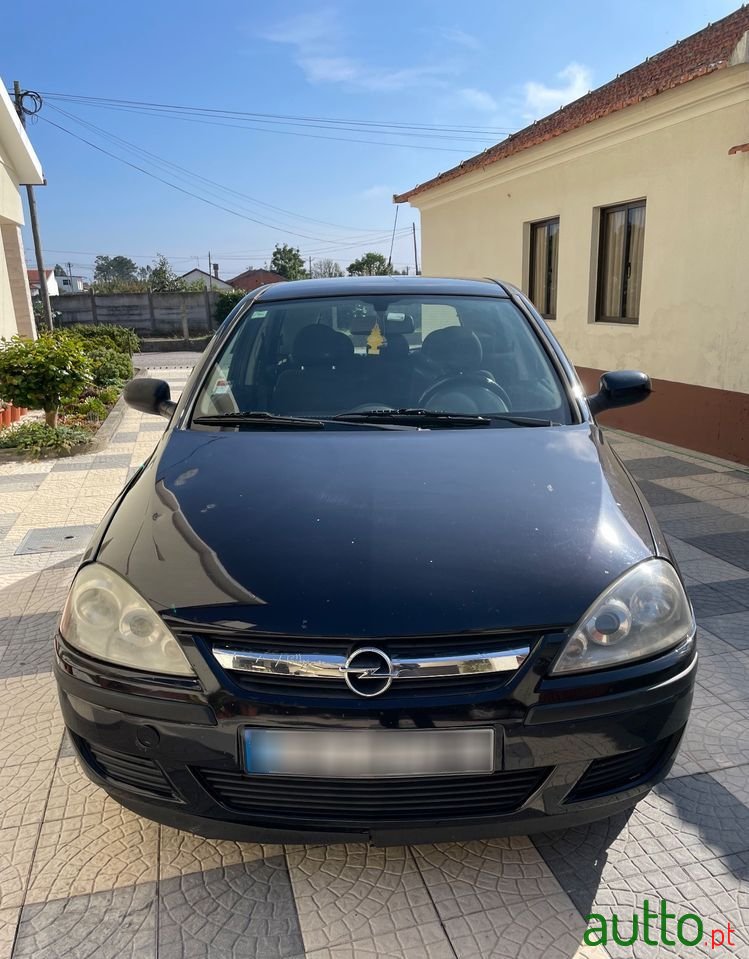 2005' Opel Corsa 1.3 Cdti Essentia photo #2