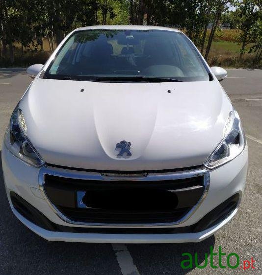 2015' Peugeot 208 photo #3