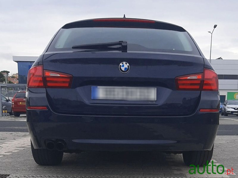 2011' BMW 520 photo #2
