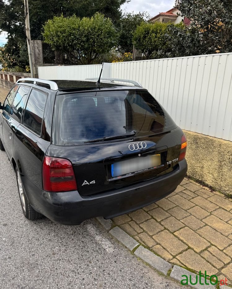 2000' Audi A4 Avant photo #2