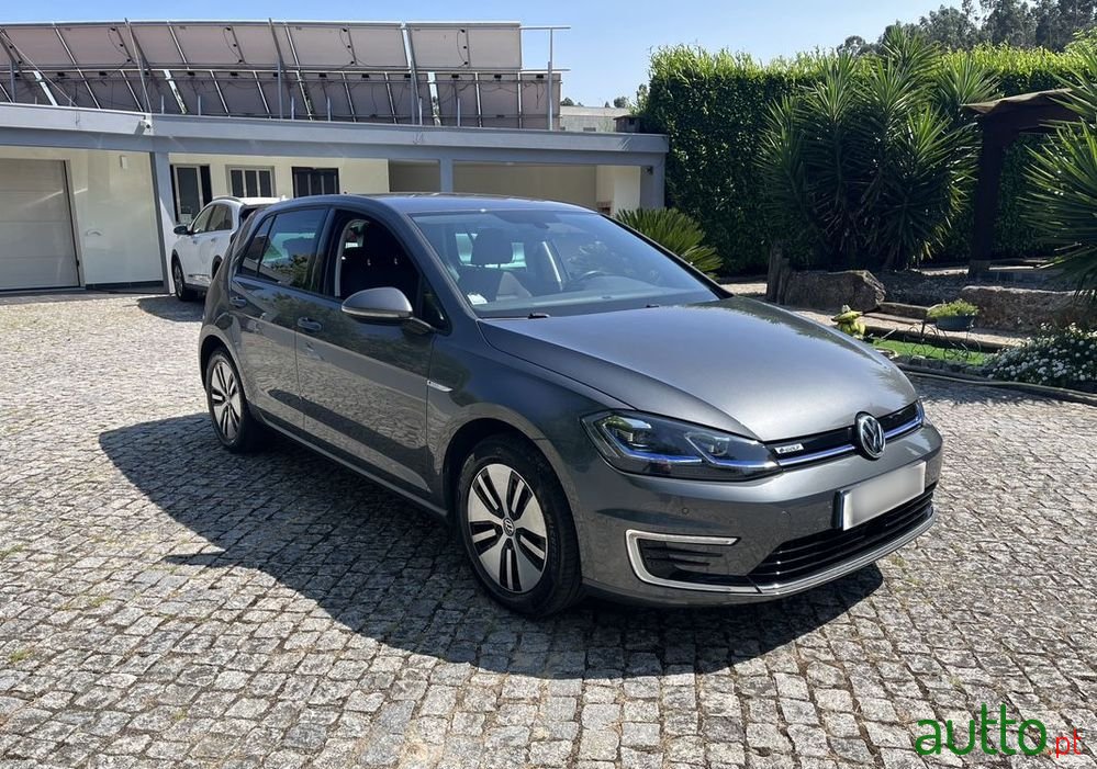 2019' Volkswagen e-Golf Ac/Dc photo #1