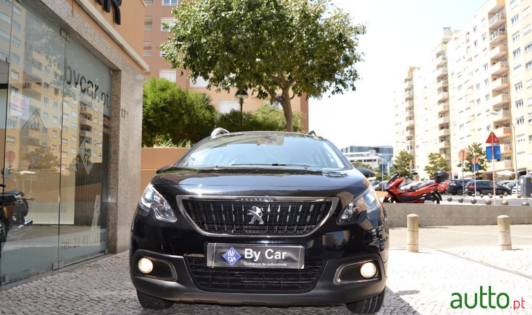 2018' Peugeot 2008 photo #5