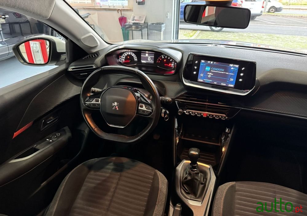 2020' Peugeot 208 photo #4