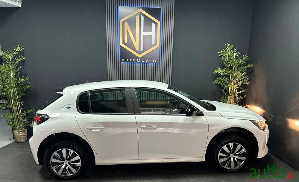 2022' Peugeot e-208 50 Kwh Active photo #6