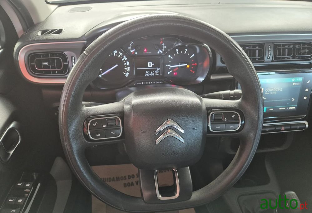 2019' Citroen C3 1.2 Puretech Feel photo #5