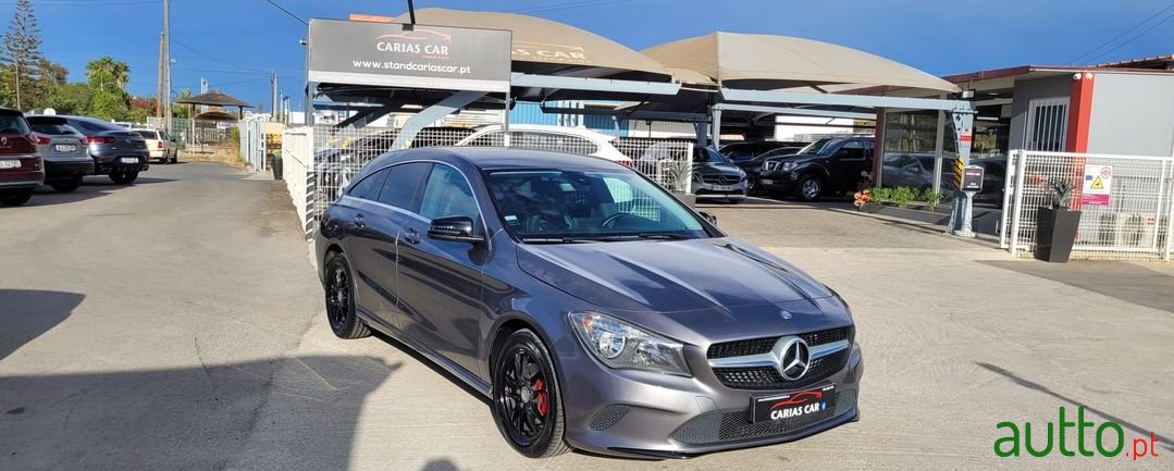 2016' Mercedes-Benz Cla-180 photo #2