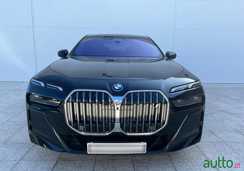 2023' BMW i7 Xdrive60 Pack M photo #2
