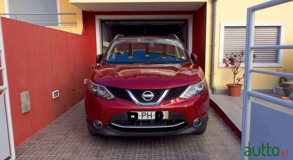 2014' Nissan Qashqai Tecna photo #1