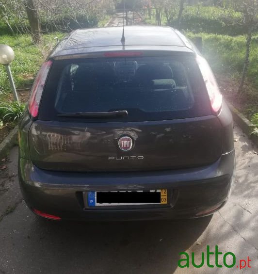 2012' Fiat Grande Punto photo #2