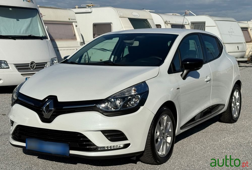 2019' Renault Clio 0.9 Tce Limited photo #3