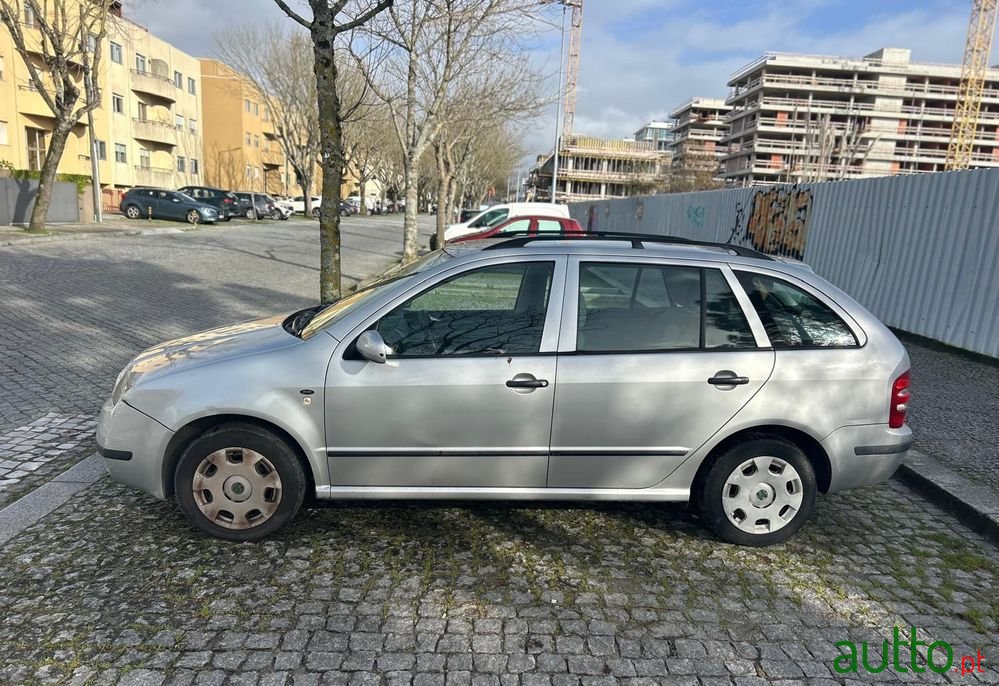 2001' Skoda Fabia Break photo #4
