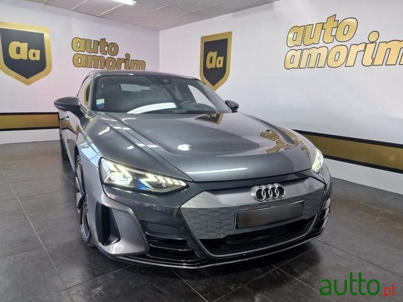 2021' Audi e-tron GT Quattro photo #2