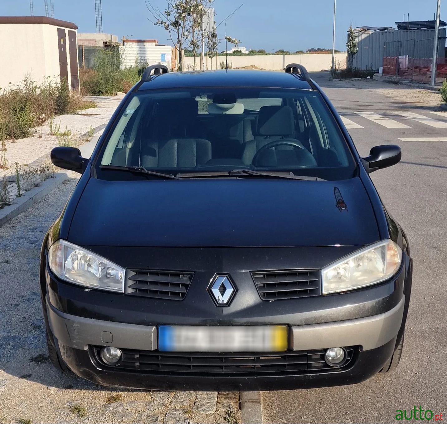 2004' Renault Megane Break photo #1