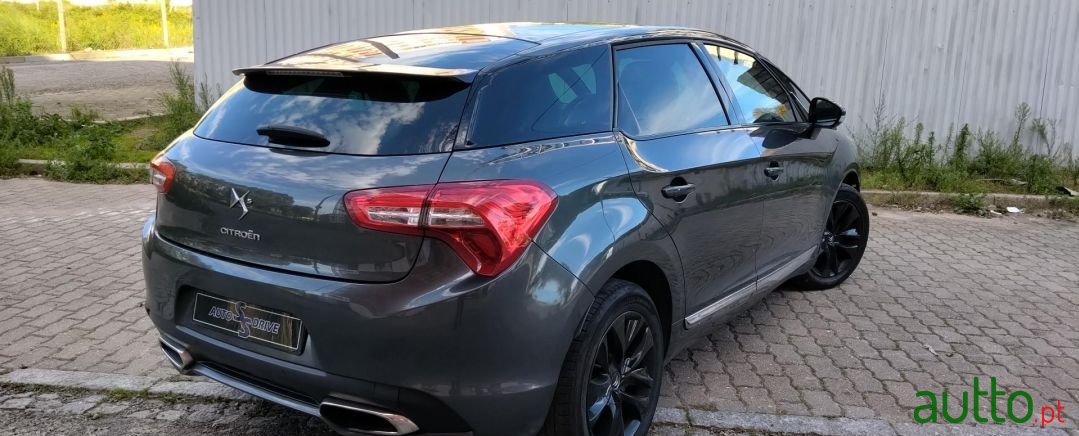 2014' Citroen DS5 photo #2