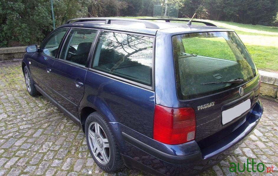 2000' Volkswagen Passat 1.9 Tdi photo #1
