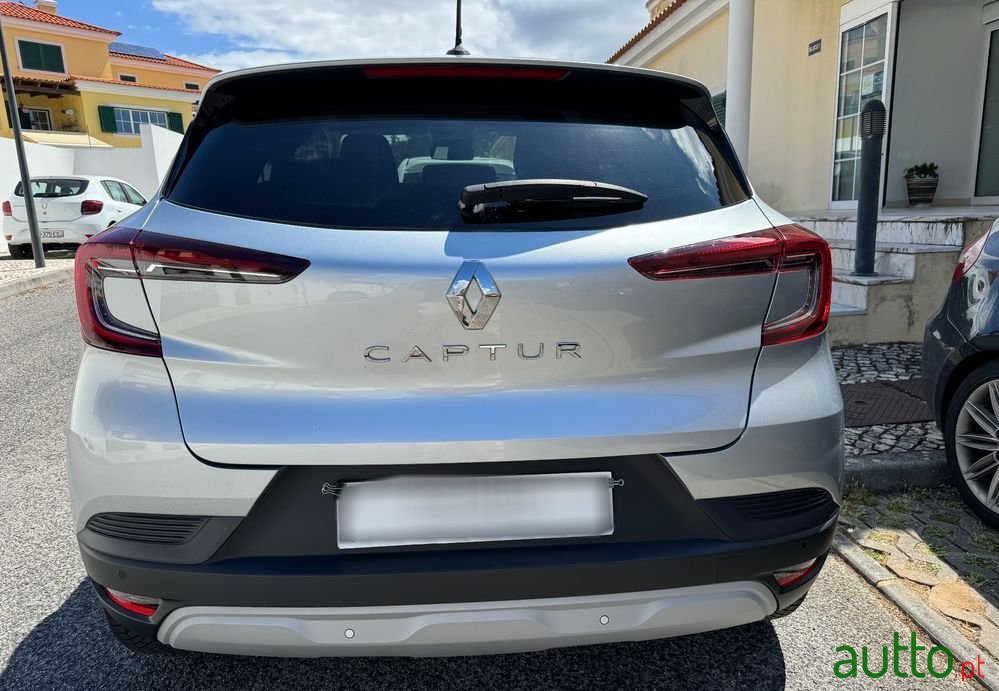 2022' Renault Captur photo #3