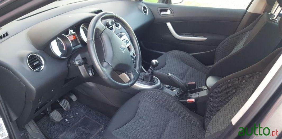 2008' Peugeot 308 Sw photo #2