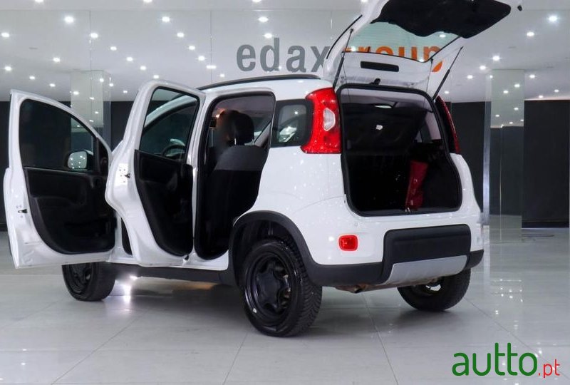 2020' Fiat Panda photo #5