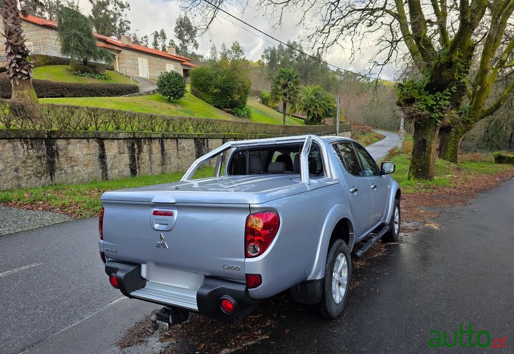 2011' Mitsubishi L200 2.5 Td St Sport Full Box photo #2