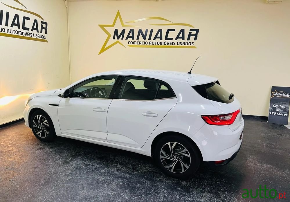 2019' Renault Megane photo #6