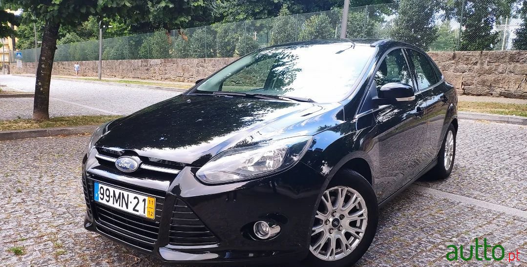 2011' Ford Focus photo #4