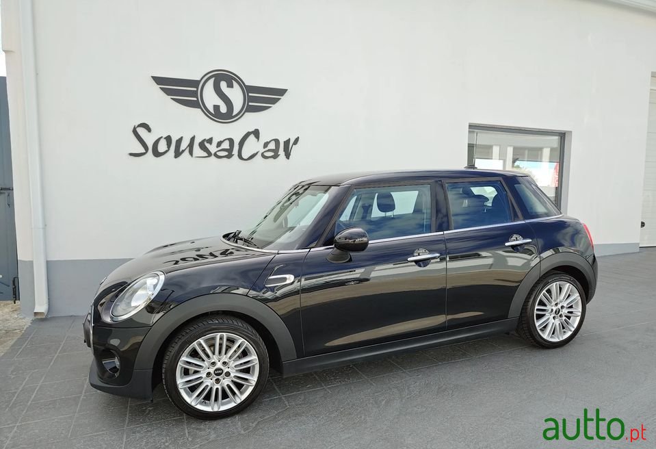 2018' MINI One photo #2