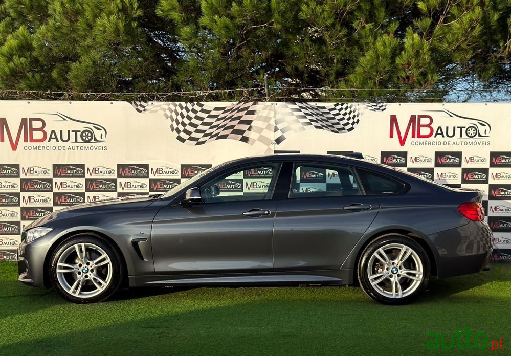 2015' BMW Série 4 D Pack M Auto photo #2