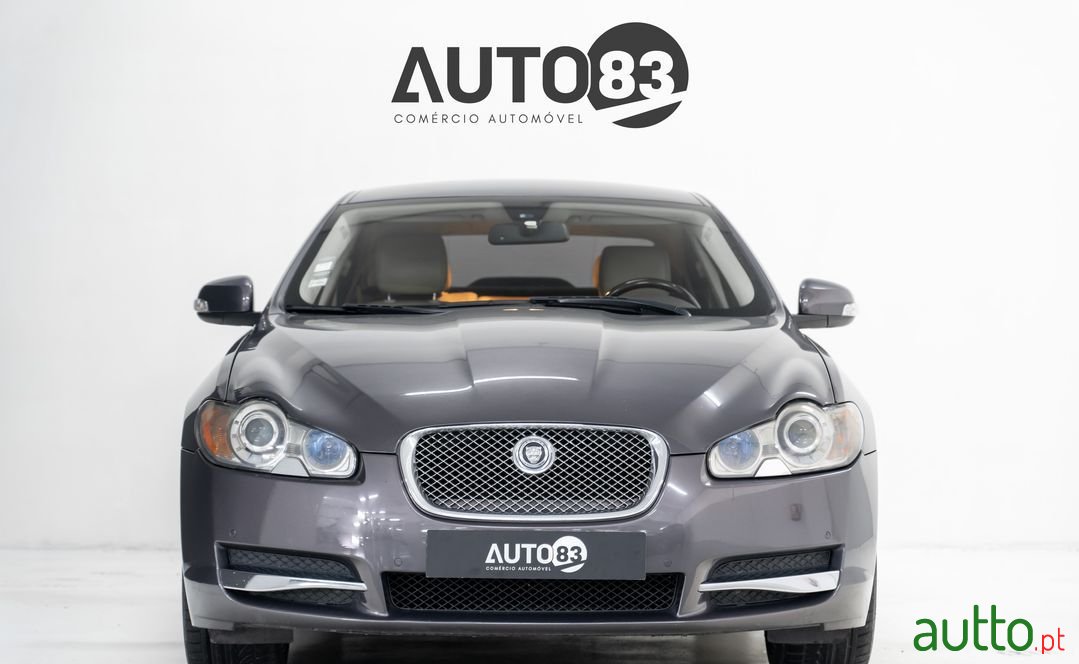 2008' Jaguar XF photo #2