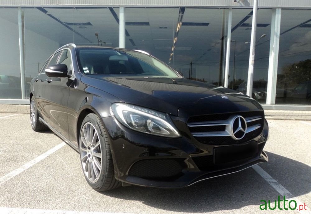 2015' Mercedes-Benz C 200 photo #3