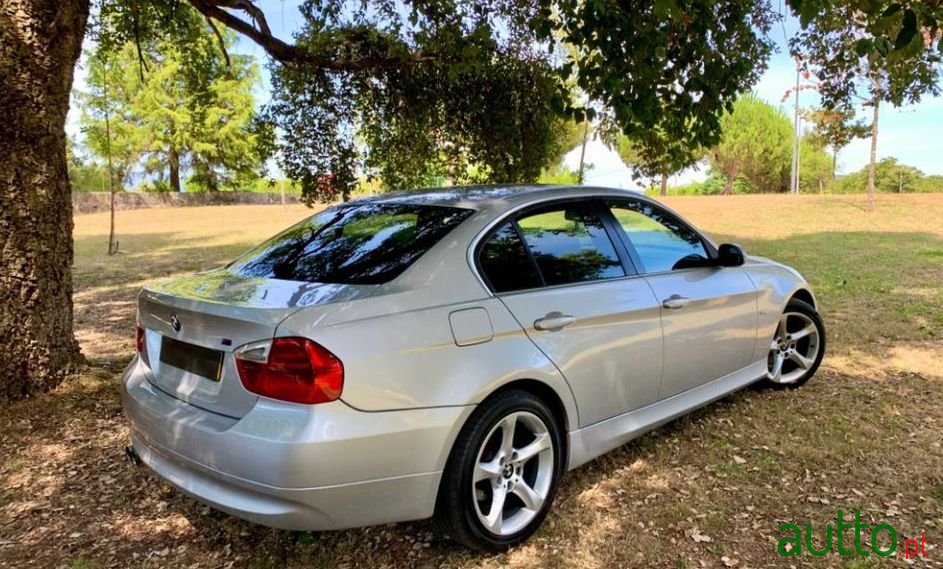 2007' BMW 320 photo #3