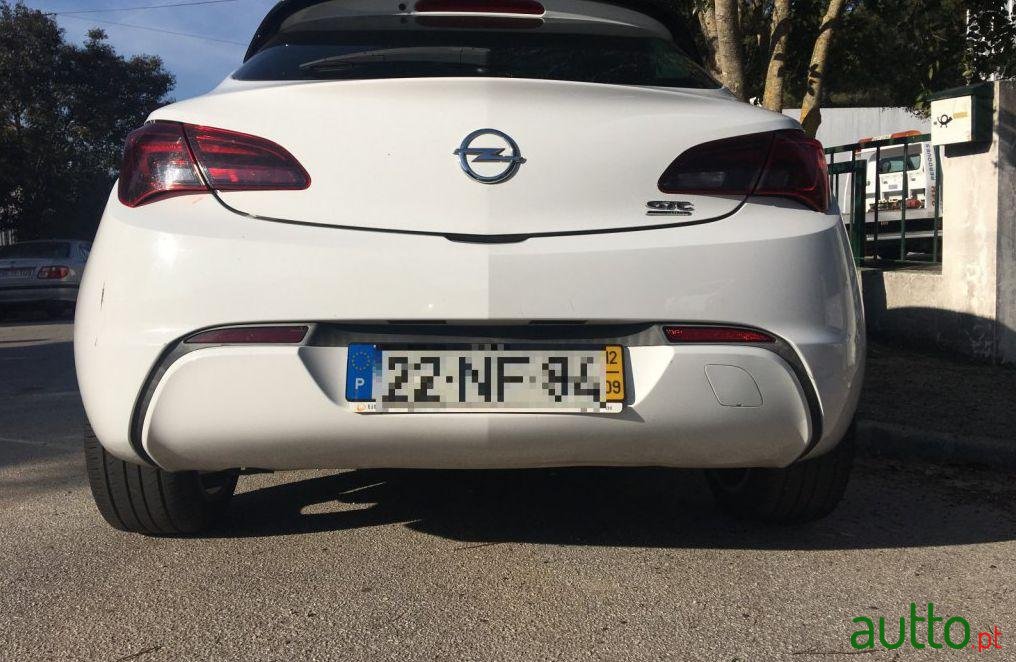 2012' Opel Astra Gtc 1.7 Cdti photo #1