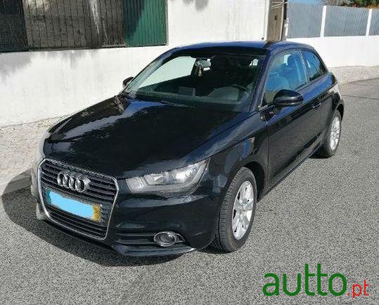 2010' Audi A1 photo #2