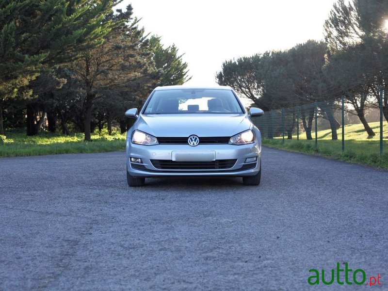 2016' Volkswagen Golf photo #2