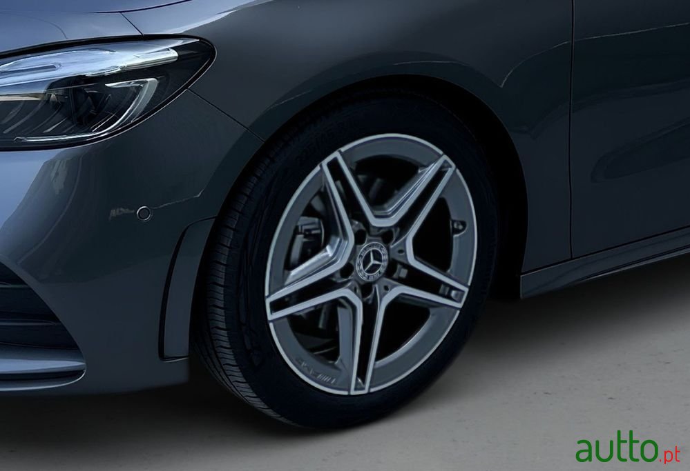 2023' Mercedes-Benz B 180 photo #4