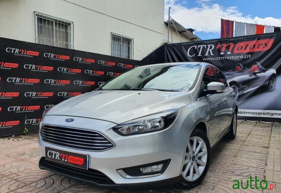 2015' Ford Focus photo #1