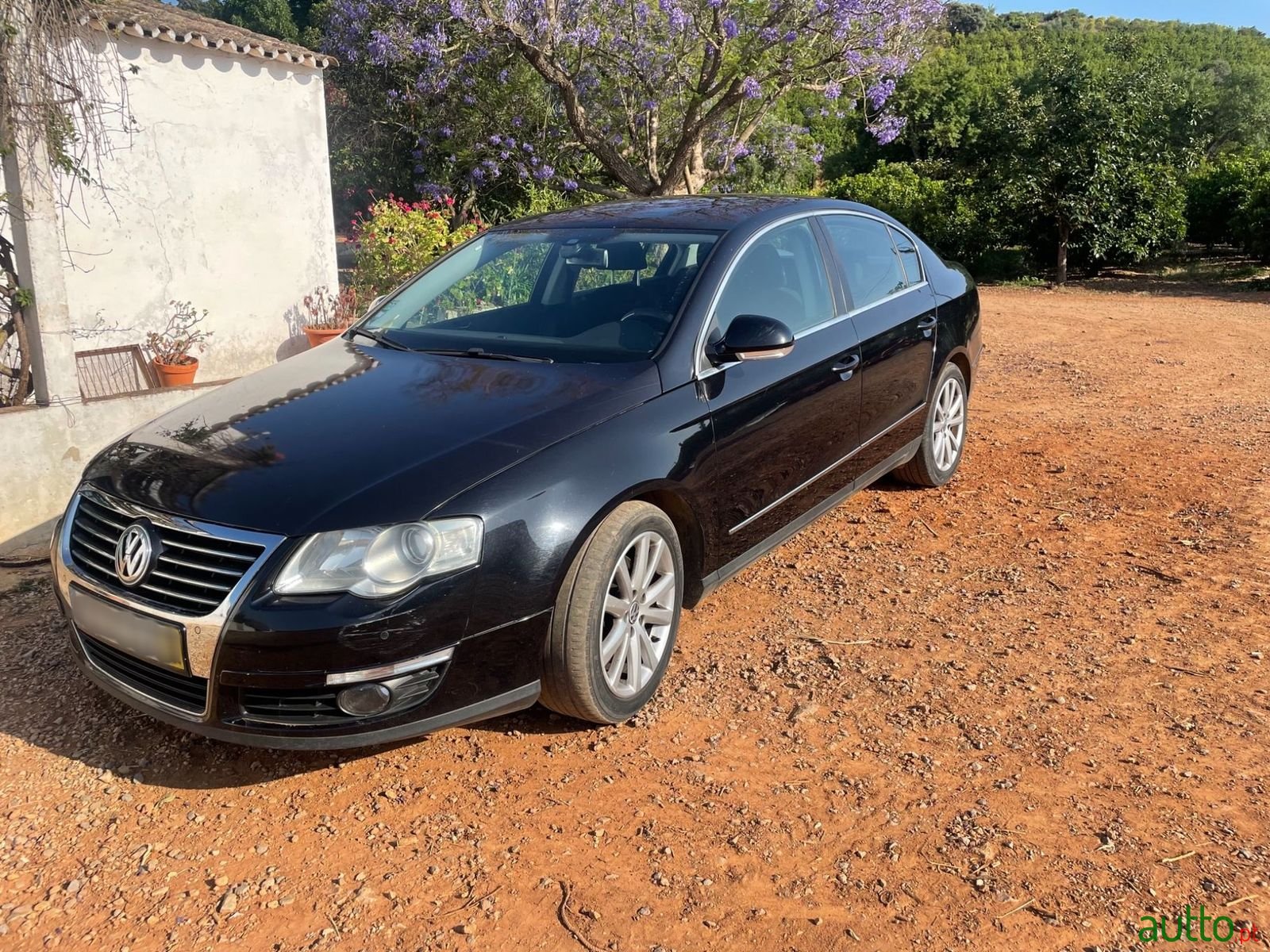 2008' Volkswagen Passat photo #1